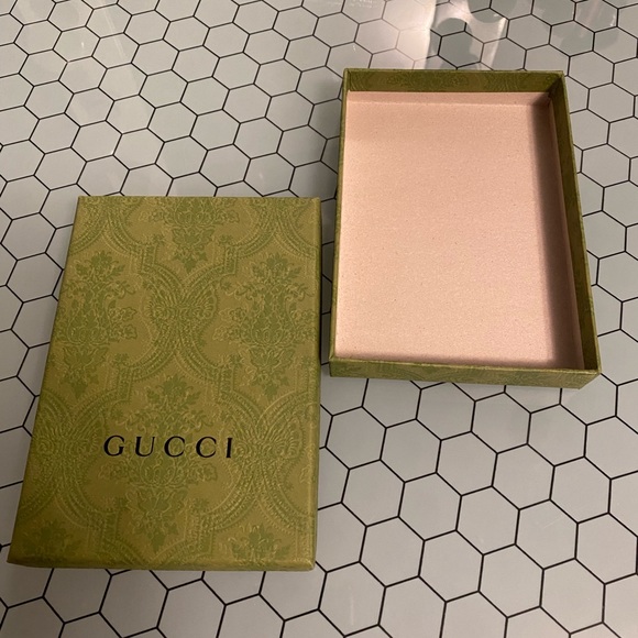Authentic Gucci Jewelry Box - Picture 4 of 4